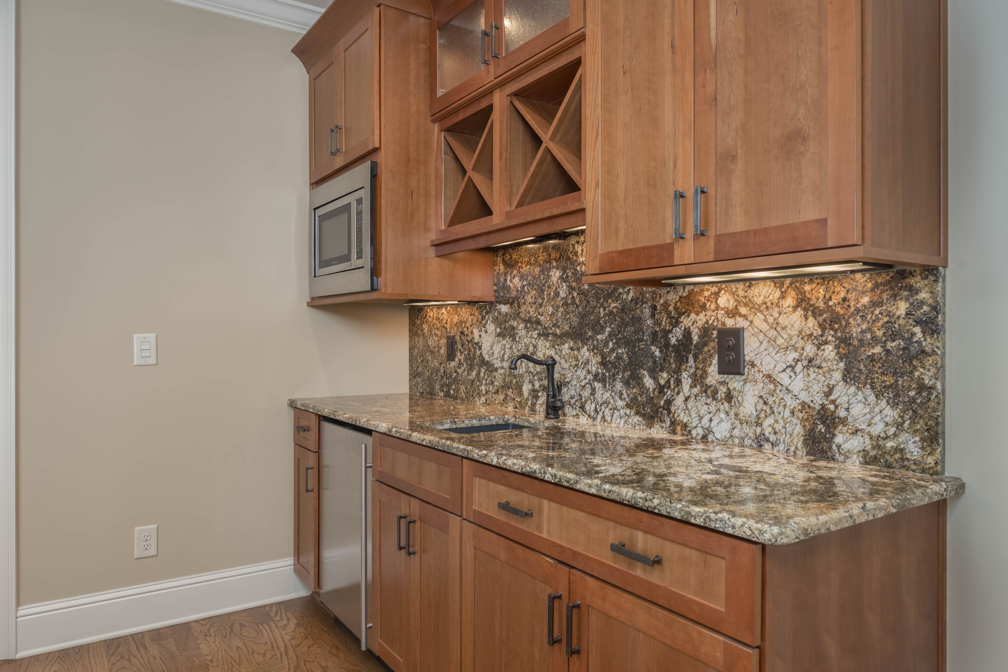 1121 Crackers Neck Road image 33